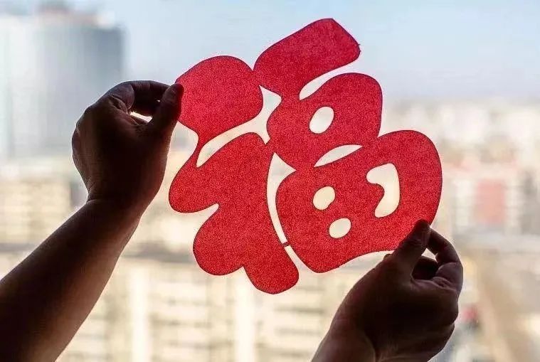 领月饼、猜灯谜、吃团圆饭......滴滴陪司机师傅过中秋!