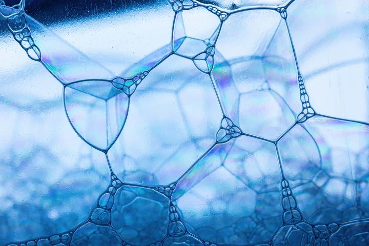 鹿山新材：5月21日召开董事会会议