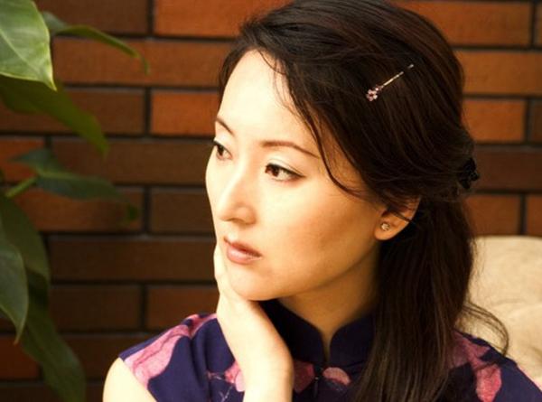 “95后”女商人林晓晴连任成都路桥董事长,去年薪酬92万元