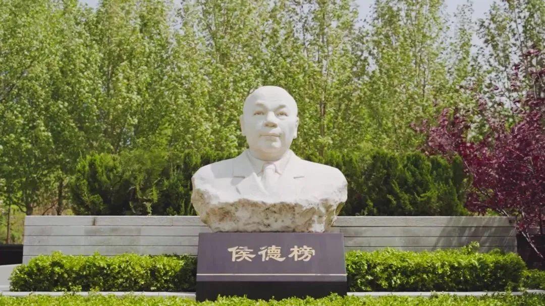 中国化学：总经理助理胡永红计划减持公司股份不超过6万股