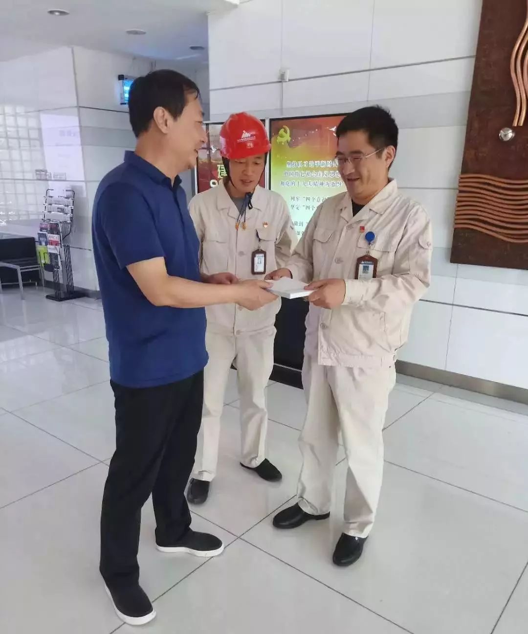 利比里亚副总统与欧盟磋商改善营商环境以稳定物价