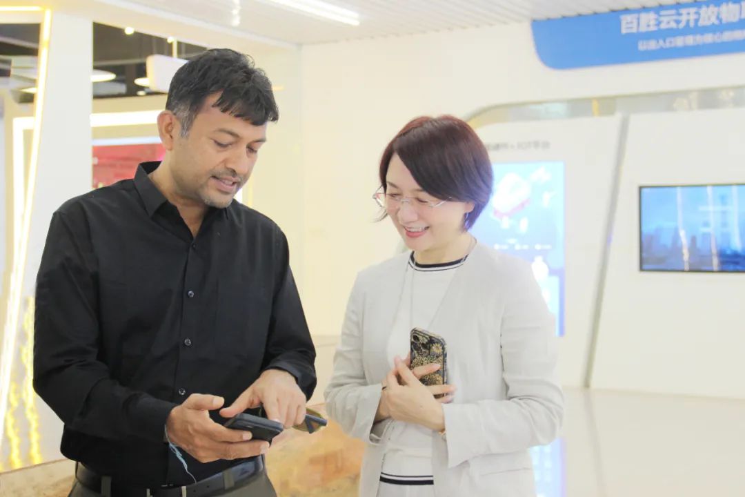 宇伟观察|合作何以可能?小平访美三件小事的启示