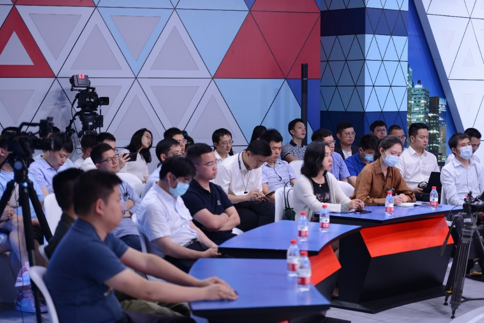格林美:决定每月召开一次全球投资者接待日活动