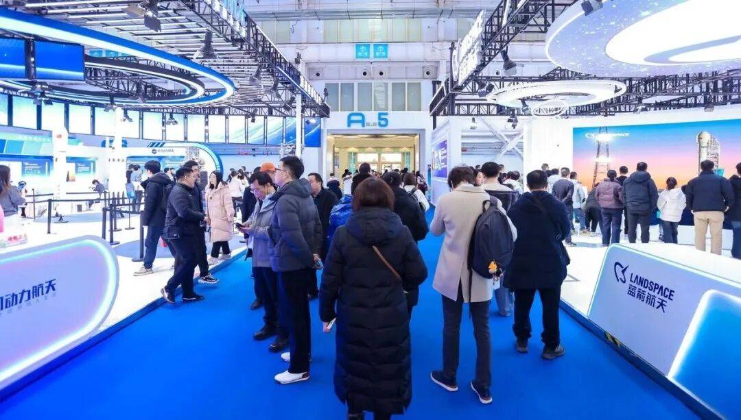 万润科技：公司企业级ME14000存储产品目前还在验证阶段