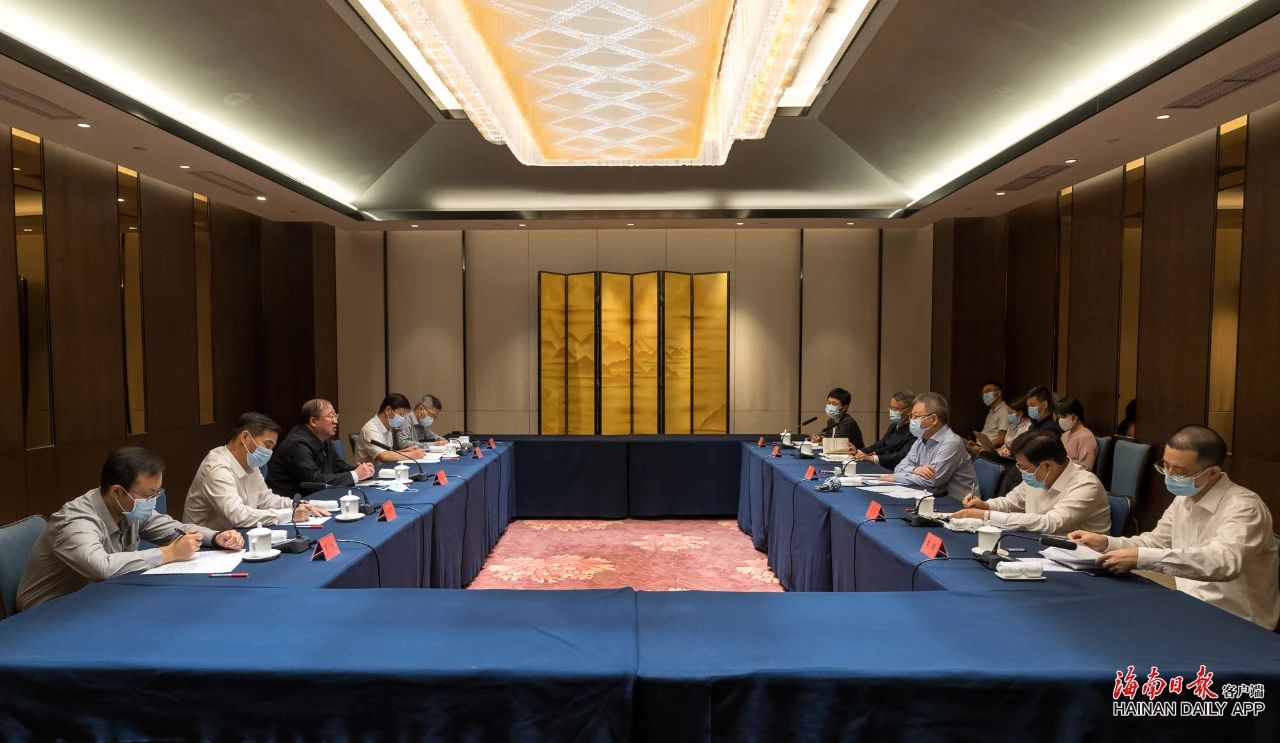 上海振华重工集团与国际集装箱码头服务公司ICTSI集团举行工作会谈