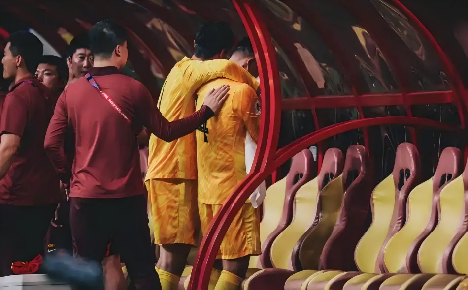 一美国警官在执行对伊军事行动支援任务时身亡！卡塔尔：遭12枚伊朗导弹袭击！伊朗军方公布“家底”：具备打至少六个月高强度战争能力