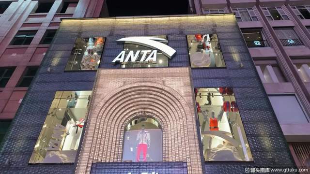 为“品牌重塑”买单：彪马2025年巨亏6.44亿，安踏的“赋能”还需等多久？