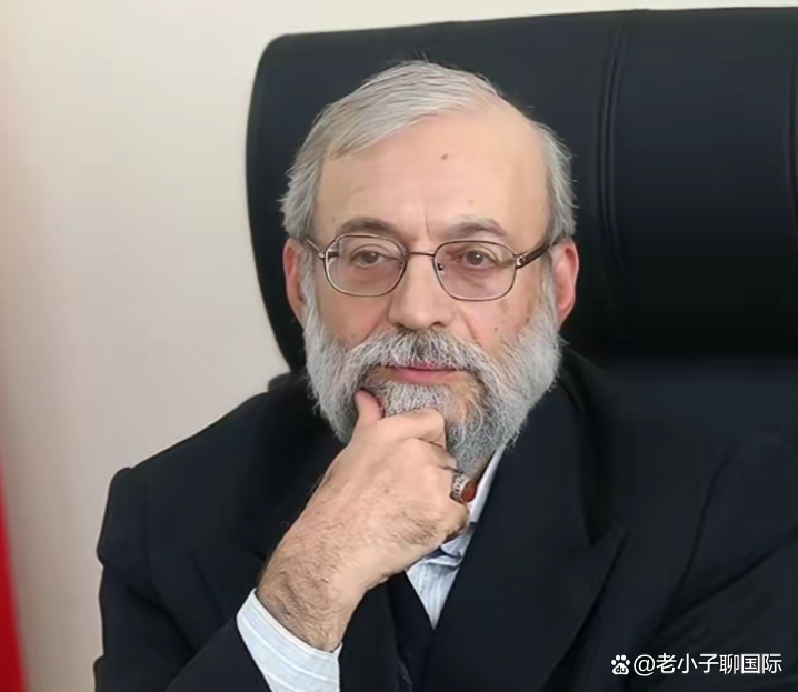 伊朗最高领袖穆杰塔巴社交媒体更新,贴出4张个人照片