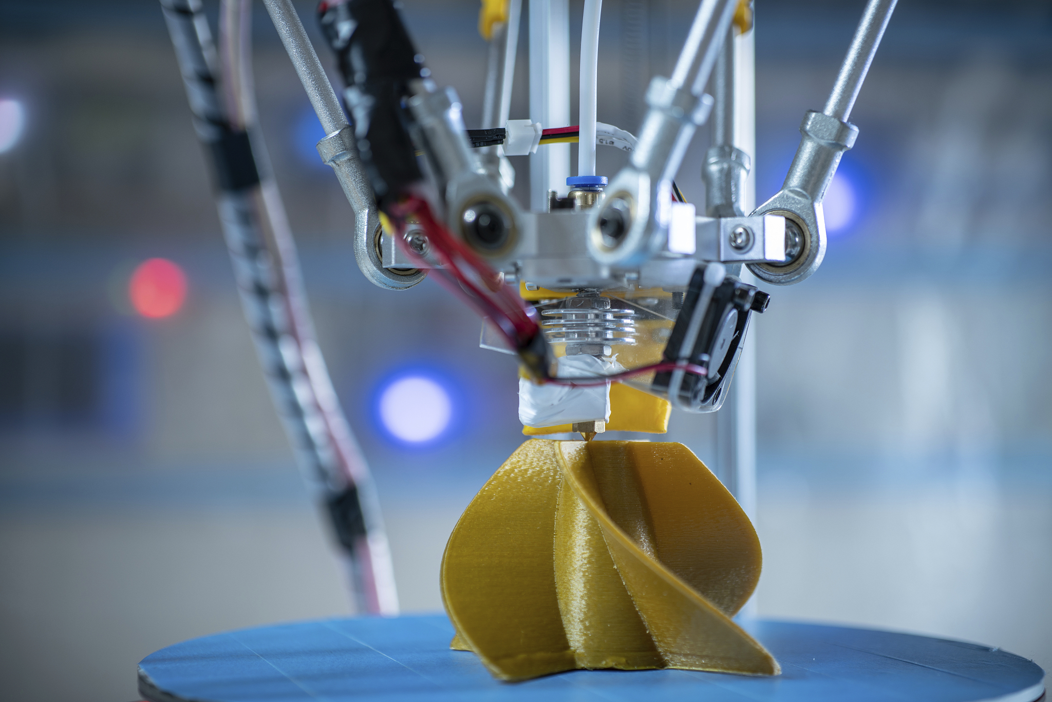 发力具身智能赛道！凯龙高科再推灵巧手智能检测设备