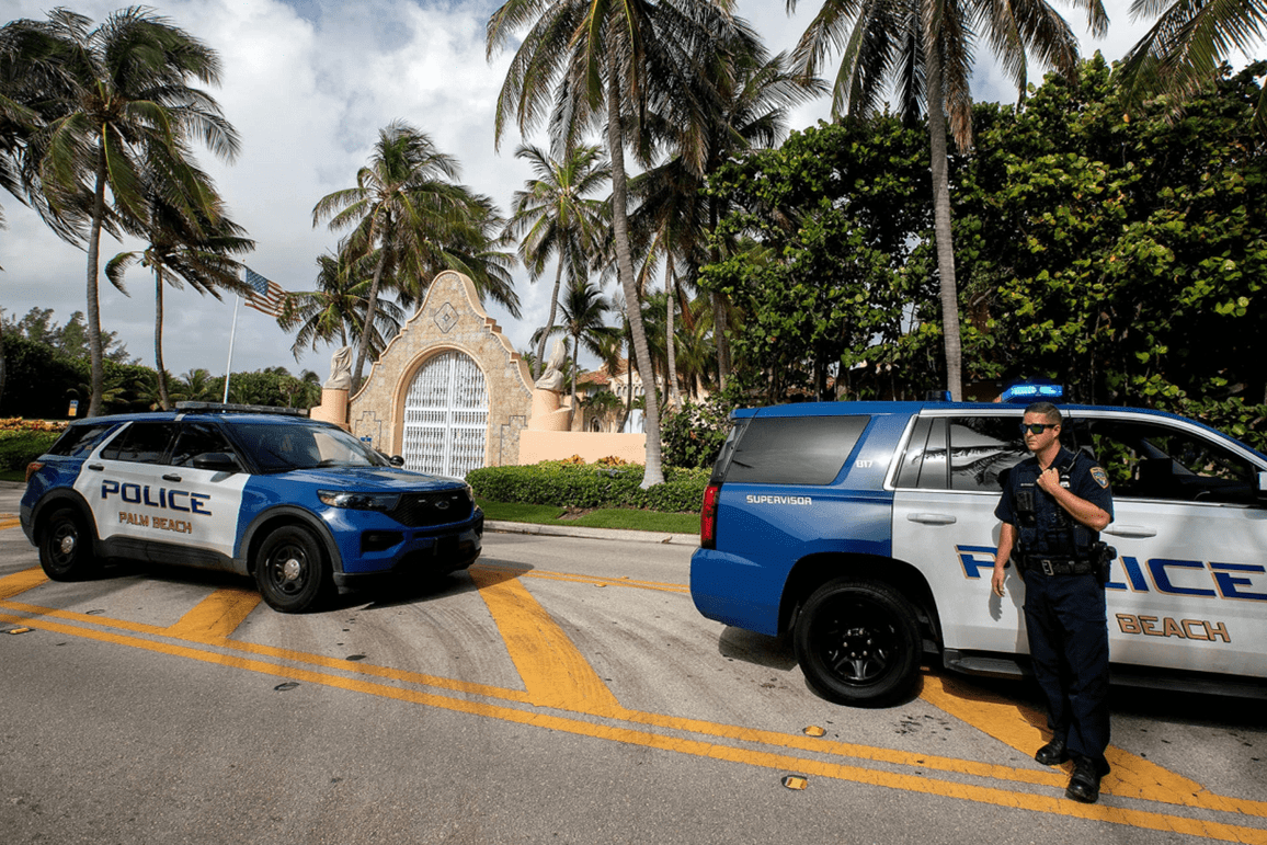 特朗普“非常生气”,要“大清洗”?已有2名部长被解职,陆军部长、FBI局长、商务部长、劳工部长等或面临调整!他还要大幅提高军费