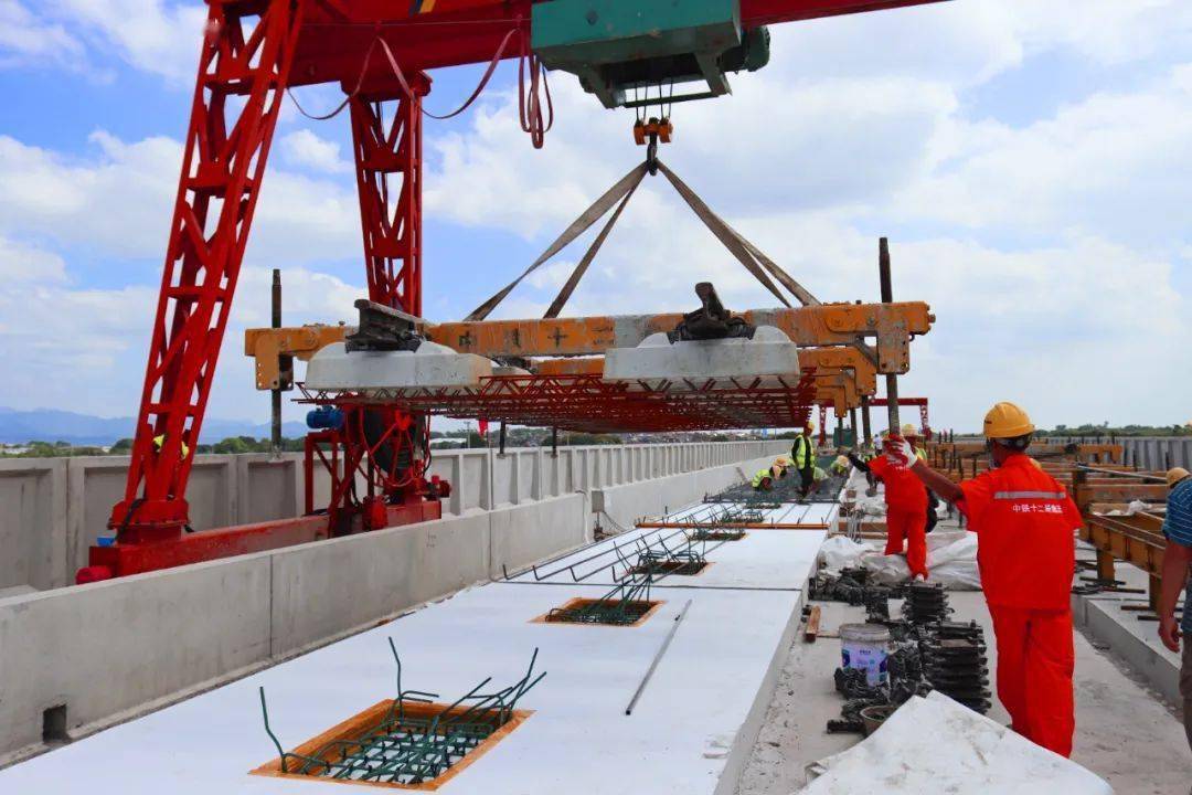 中国铁建获得发明专利授权:“基于轮轨噪声和振动波形的无砟轨道病害快速识别方法”