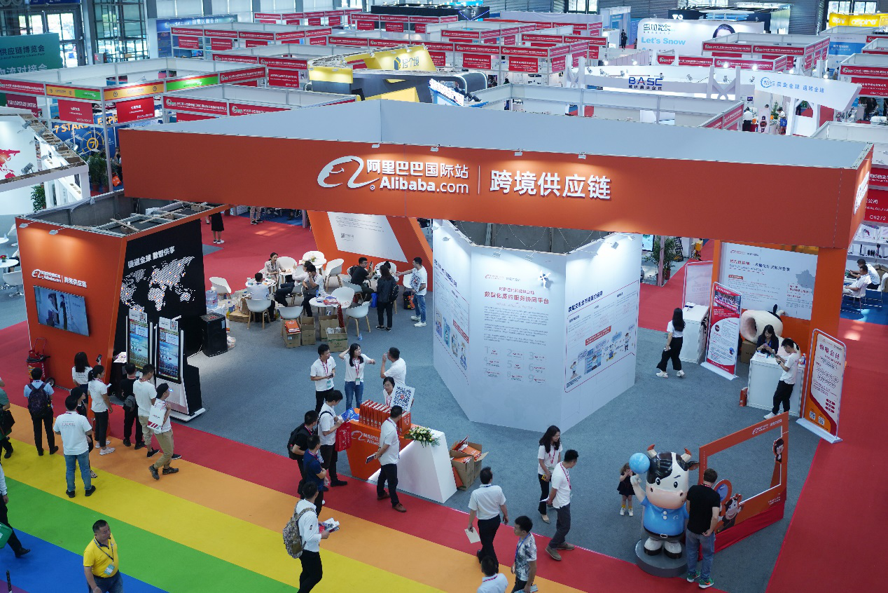 阿联酋外贸部长出席港口与供应链协调会议