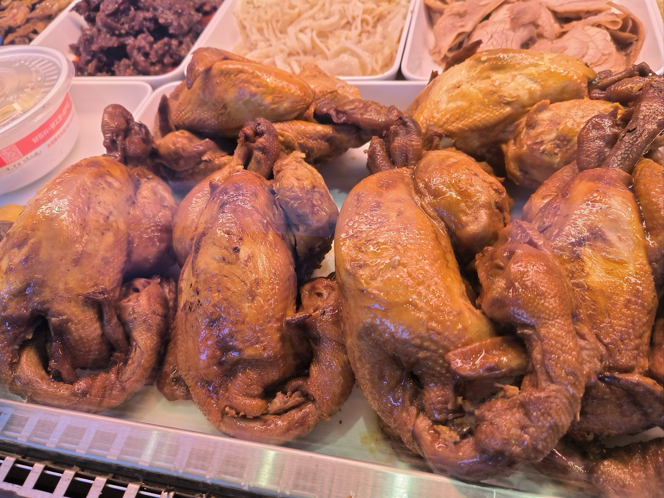夫妻肺片卖不动了,紫燕食品2025年首现业绩双降,华东大本营收入继续承压