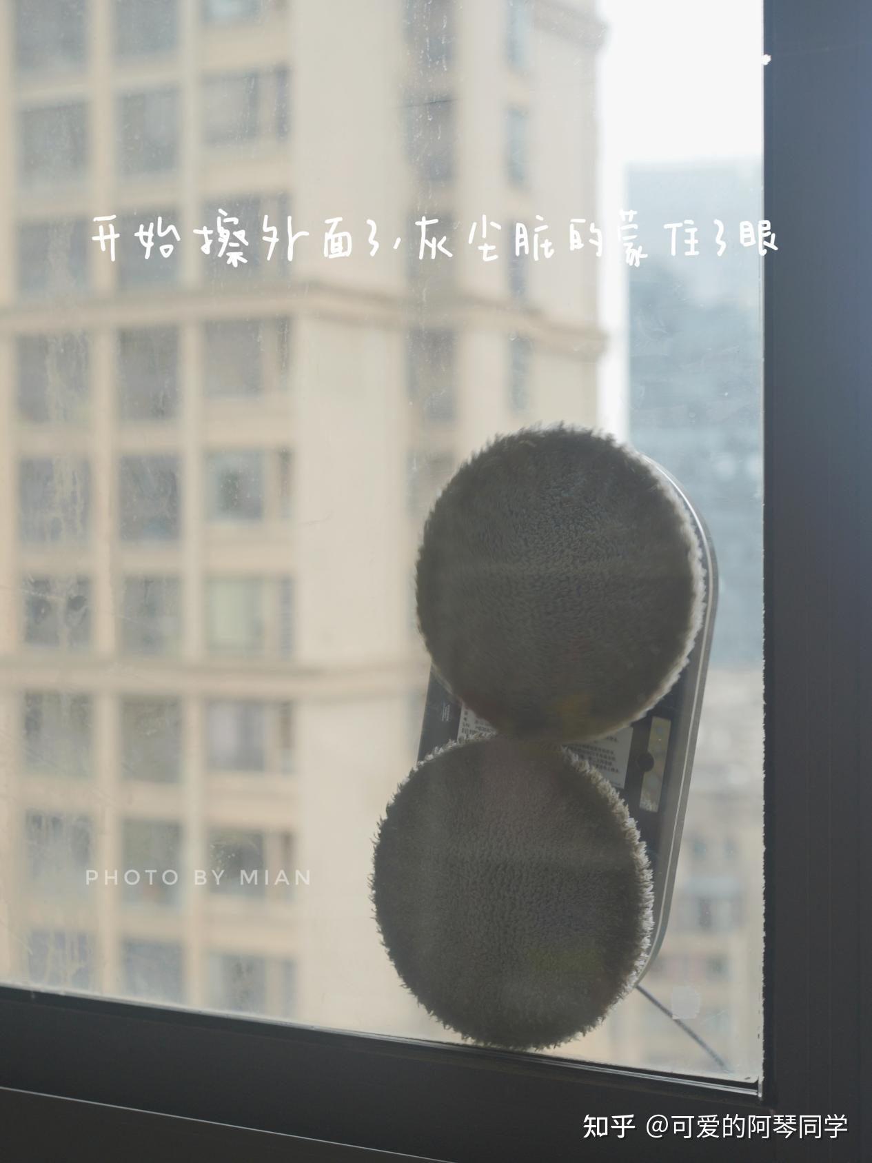 钢铁保洁深圳上岗：家政阿姨有了机器人“同事”